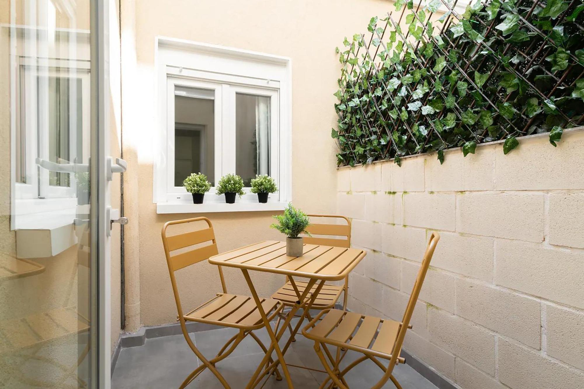 Charming San Isidro Apartment Madrid Exterior photo